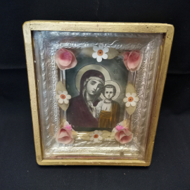 Икона Казанской Божией Матери, в окладе, размер полотна 27,5х22,5 см. Картинка 1